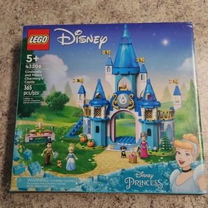 Lego 43206 Cinderella and Prince Charming's Castle Disney 365 Pcs Building Set